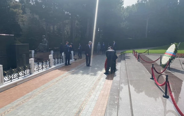 Председатель Генассамблеи ООН посетил могилу великого лидера Гейдара Алиева - ФОТО