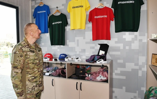 Ильхам Алиев на открытии Парка военных трофеев в Баку - ФОТО