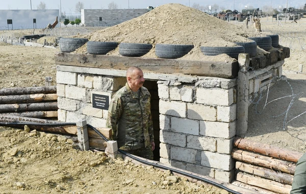 Ильхам Алиев на открытии Парка военных трофеев в Баку - ФОТО