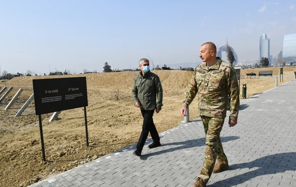 Ильхам Алиев на открытии Парка военных трофеев в Баку - ФОТО