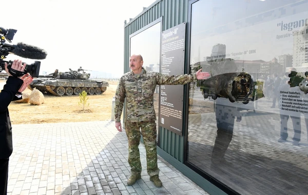 Ильхам Алиев на открытии Парка военных трофеев в Баку - ФОТО