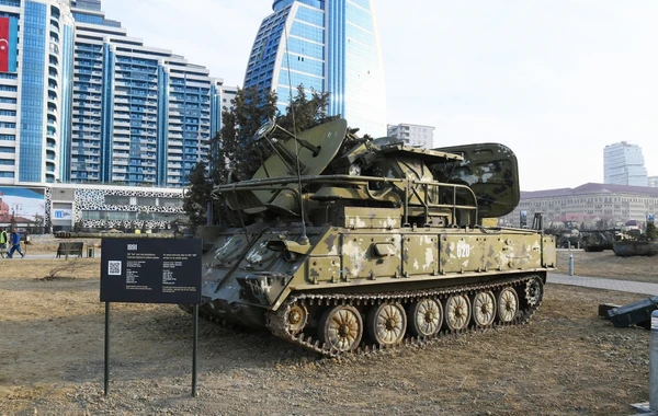 Ильхам Алиев на открытии Парка военных трофеев в Баку - ФОТО