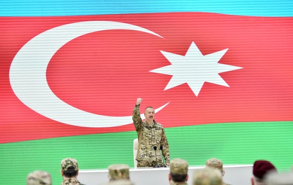 Ильхам Алиев на открытии Парка военных трофеев в Баку - ФОТО