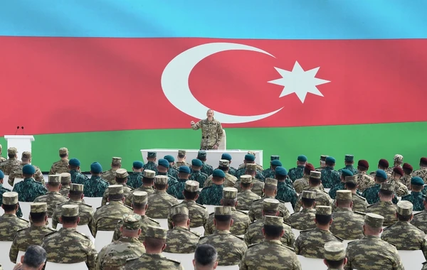 Ильхам Алиев на открытии Парка военных трофеев в Баку - ФОТО