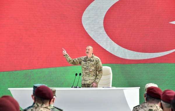Ильхам Алиев на открытии Парка военных трофеев в Баку - ФОТО