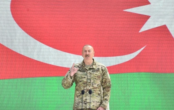 Ильхам Алиев на открытии Парка военных трофеев в Баку - ФОТО