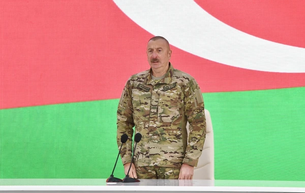 Ильхам Алиев на открытии Парка военных трофеев в Баку - ФОТО