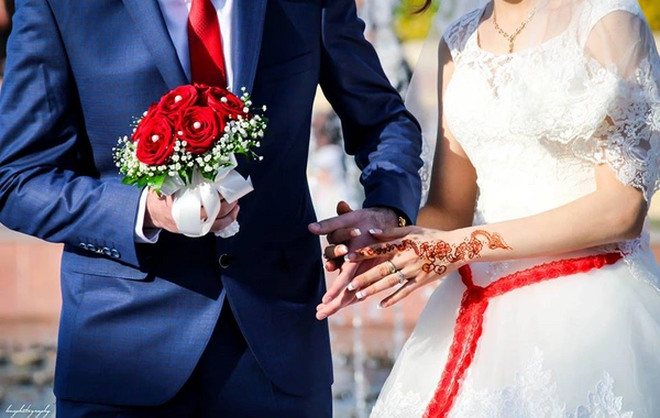 Həyətində nəvəsinə toy edən baba cəzalandırıldı