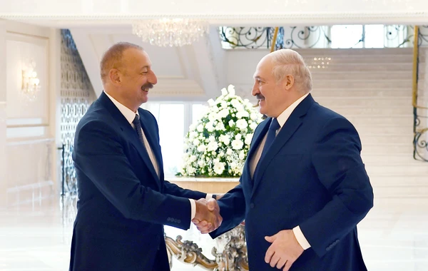 Azərbaycan və Belarus prezidentlərinin təkbətək görüşü başlayıb - FOTO