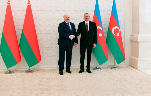 Azərbaycan və Belarus prezidentlərinin təkbətək görüşü başlayıb - FOTO