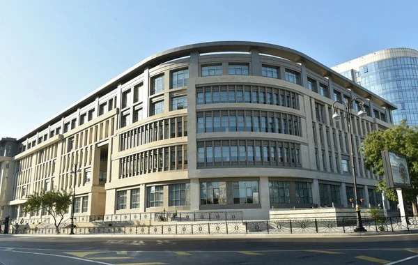 Bakıda 40 yaşlı məktəb müəlliməsi koronavirusdan vəfat edib - FOTO