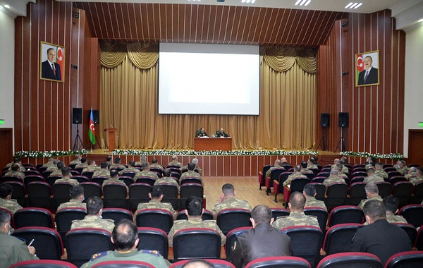 Bölmə komandirlərinin müavinləri ilə toplantı keçirilib - FOTO