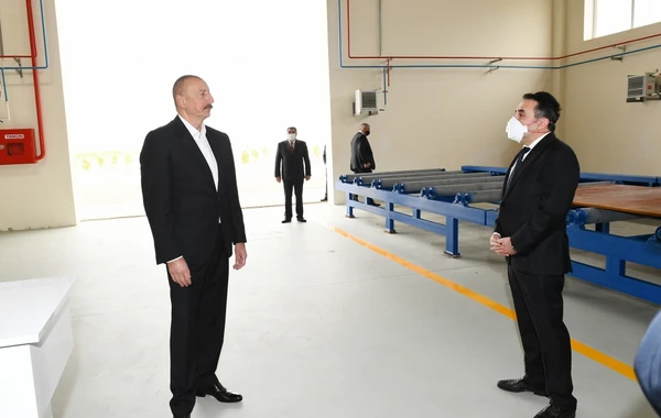 Президент Ильхам Алиев на открытии Гаджигабульского промышленного квартала - ФОТО