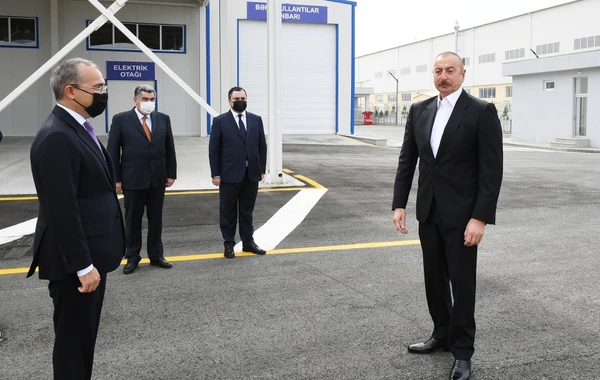 Президент Ильхам Алиев на открытии Гаджигабульского промышленного квартала - ФОТО