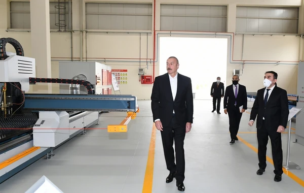 Президент Ильхам Алиев на открытии Гаджигабульского промышленного квартала - ФОТО