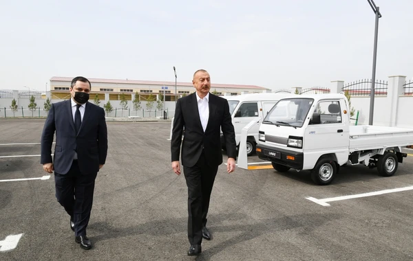 Президент Ильхам Алиев на открытии Гаджигабульского промышленного квартала - ФОТО