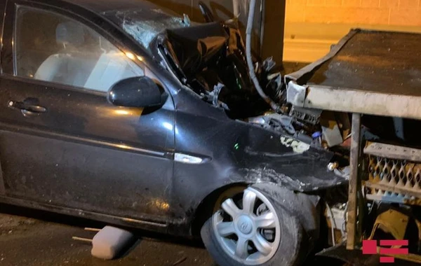 В Баку автомобиль насмерть сбил сотрудника Госагентства автодорог - ВИДЕО