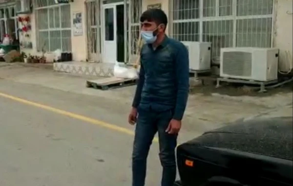 Polis taksi sürən koronavirus xəstəsini saxladı - FOTO
