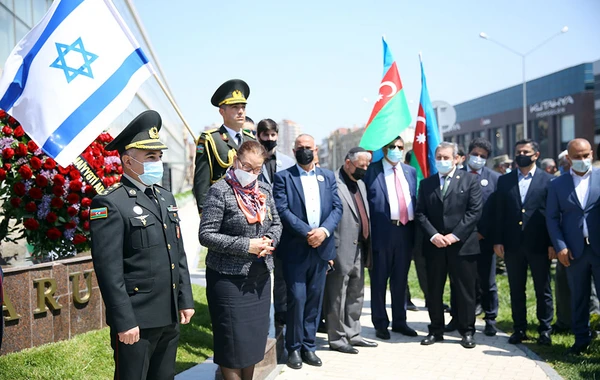 Azərbaycanın Milli Qəhrəmanı Albert Aqarunovun xatirəsi yad edilib - FOTO