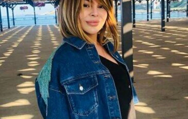 Aygün Kazımova belə istirahət edir - FOTO