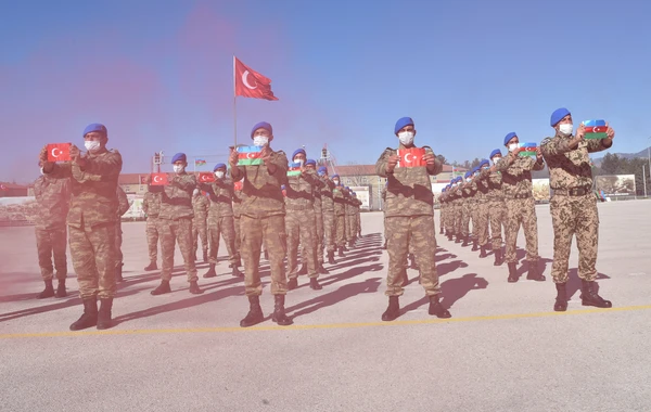 Azərbaycanlı hərbçilər Türkiyədə komanda kursunu uğurla başa vurub - FOTO