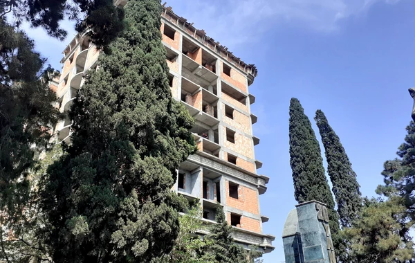 Alimpaşa Məmmədovun satdığı park ərazisində tikilən binalar budur - FOTO