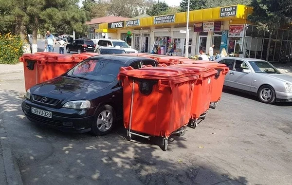 В Баку автохама наказали за неправильную парковку - ФОТО