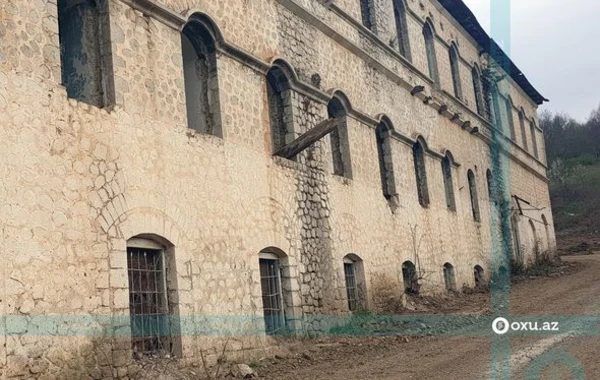 Şuşadakı tarixi abidələrin qarşısına löhvələr quraşdırılır - FOTO