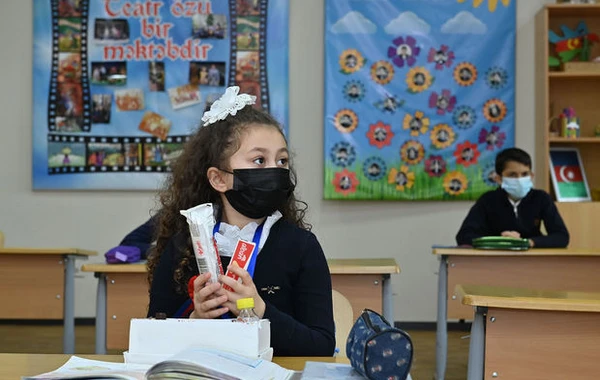 Azərbaycanda koronavirusa görə daha iki məktəb bağlandı