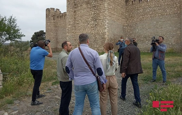 Rusiyalı deputatlar və ekspertlər Ağdamda Şahbulaq qalasında olublar - FOTO