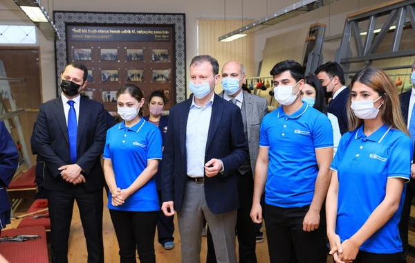 Xalçaçılarının peşə bayramı münasibətilə 149 xalça kəsilib - FOTO