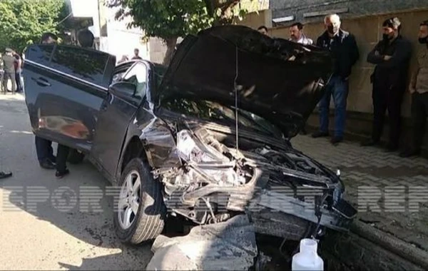 Lənkəranda iki avtomobil toqquşdu, xəsarət alanlar var - FOTO