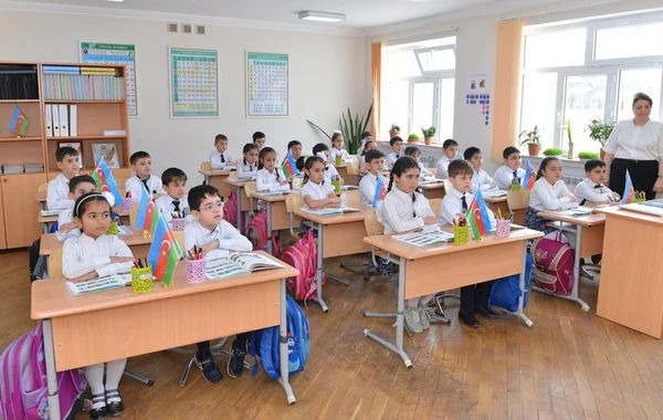 Məktəblər açılır, bu tarixdən əyani təhsilə  keçilir