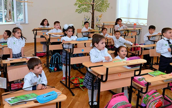 Əyani tədrisin bərpa olunduğu şəhərlərdə dərslərin keçirilmə forması AÇIQLANDI