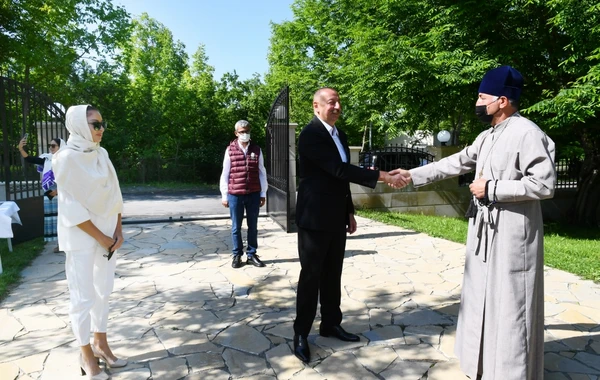 Ильхам Алиев посетил Албанскую церковь Святой Девы Марии в поселке Нидж Габалы - ФОТО