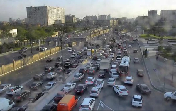 Заторы на основных проспектах Баку: Автобусы опаздывают- СПИСОК