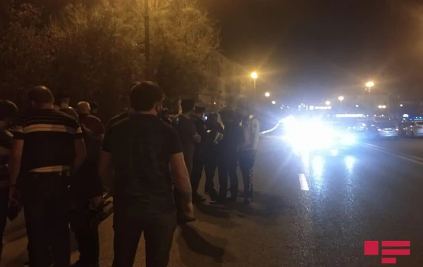В Баку сбитого пешехода переехал другой автомобиль - ВИДЕО