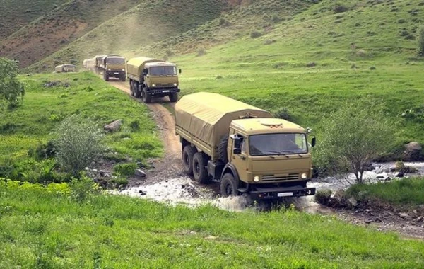 В войсках Нахчыванского гарнизона продолжаются командно-штабные учения - ФОТО