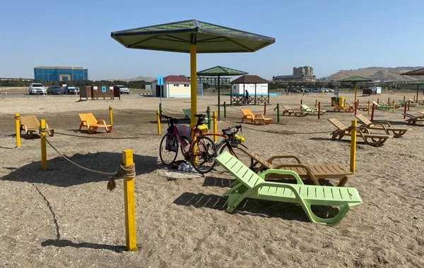 На общественных пляжах Баку завершена подготовка к летнему сезону - ФОТО