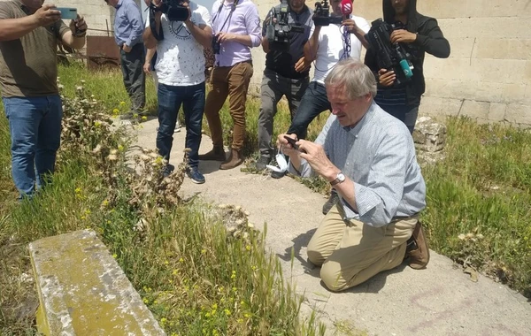 ABŞ-ın nümayəndə heyəti Pənahəli xanın sarayına baş çəkib - FOTO