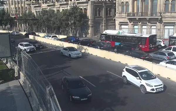Bakıda yaranmış tıxacın səbəbi açıqlanıb - FOTO