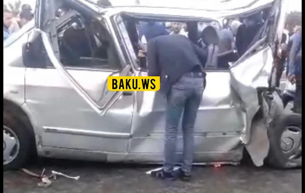 Распространились кадры страшной аварии в Баку, унесшей жизни трех человек - ВИДЕО