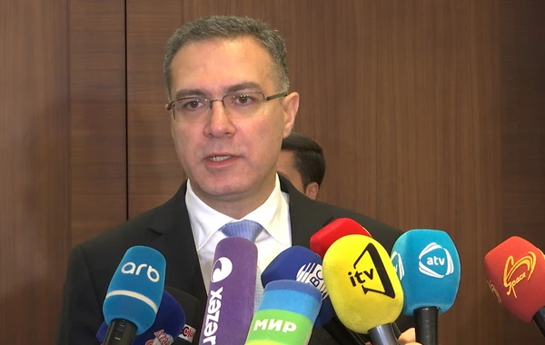 Bu da Şahmar Mövsümovun COVİD-19 pasportu - FOTO