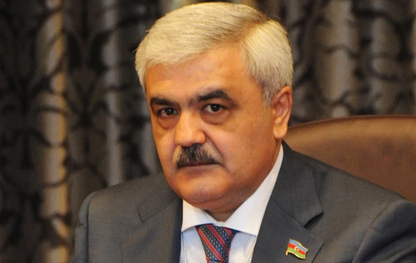 Ровнаг Абдуллаев отправился в Турцию