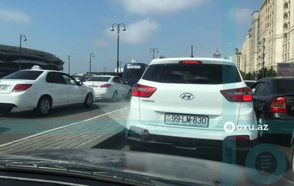 Bakıda nəqliyyatın hərəkəti iflic oldu - FOTO