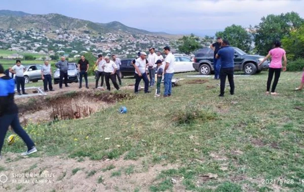 Gürcüstandakı soydaşlarımızın radiasiya təşvişi: Faxralı sakinləri etiraz edir - FOTO