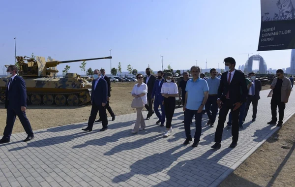 Türkiyənin Baş Prokuroru Fəxri Xiyabanda və Hərbi Qənimətlər Parkında olub - FOTO/VİDEO