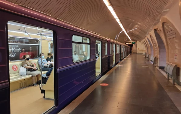 Metro 7 ay sonra fəaliyyətini bərpa etdi - FOTO