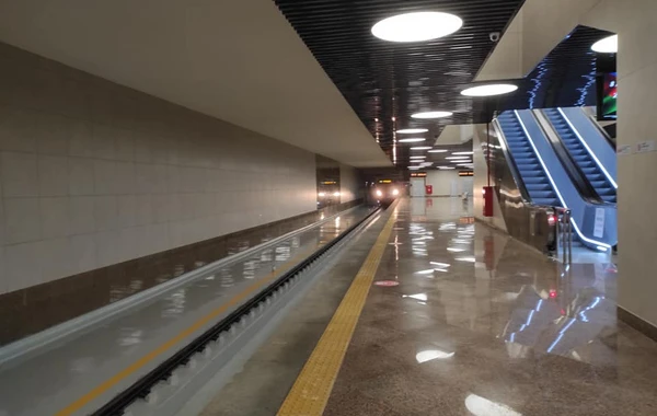 Metro 7 ay sonra fəaliyyətini bərpa etdi - FOTO