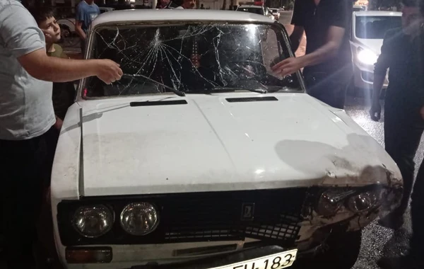 Gəncədə "VAZ" maşınları toqquşdu, avtomobillərdən biri yandı - FOTO
